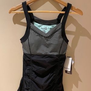 Kyodan Tennis Top Built in Bra Size XS NWT